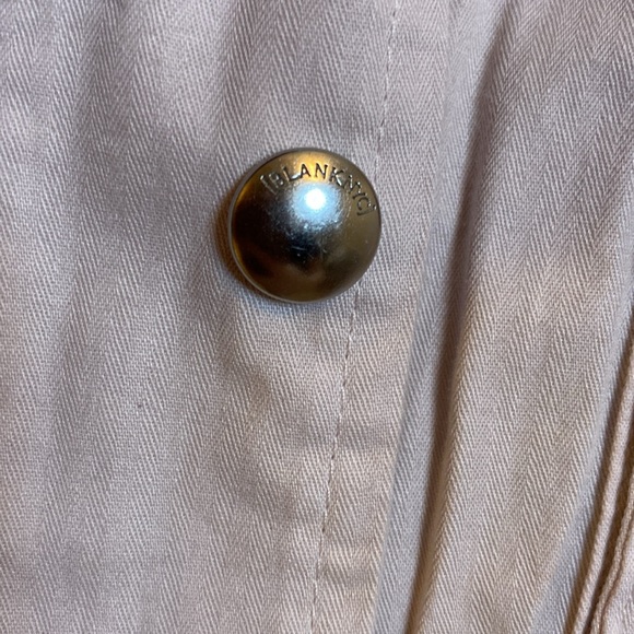 Blank NYC
Size Large
CHASIN YOU JACKET
Lilac high collar cargo jacket - Picture 9 of 14